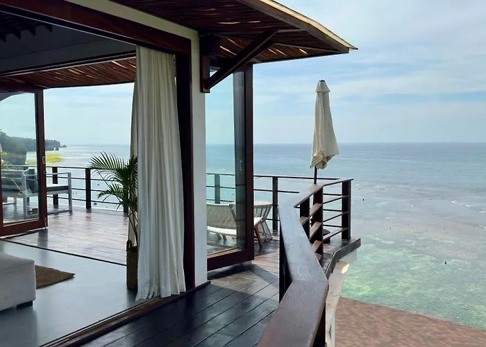 Villa Bingin High Tide *