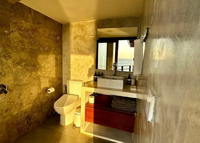 Villa Bingin High Tide *